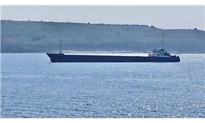 Demir yüklü gemi, Çanakkale Boğazı'nda karaya oturdu