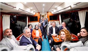 Murat Ongun’dan eleştirilere neden olan İBB otobüsündeki fotoğraf hakkında açıklama