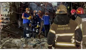 Bursa'da Torunlar A.Ş.'ye ait AVM'nin içindeki bir mağazanın tavanı çöktü