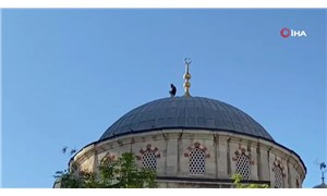 Şişli Camii'nin kubbesine çıkarak intihara kalkıştı: Vazgeçirilince inmeden manzarayı çekti