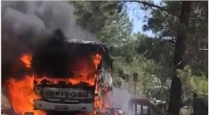 Otobüsteki yangın ormana sıçradı