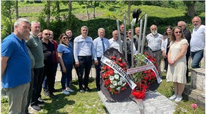 CHP, Metin Lokumcu'yu mezarı başında andı