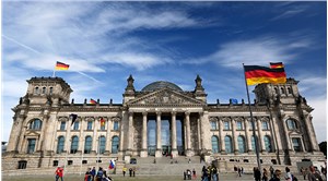Almanya'da Federal Meclis'e LGBTi+ onur bayrağı asılacak