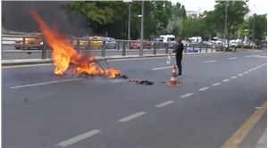 Atık işçisi Meclis önünde çekçekini yaktı: Zamlar yetti artık