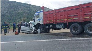 Eskişehir'de kamyon, kamyonete çarptı: 1 ölü, 1 yaralı