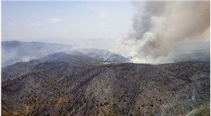 Marmaris'te yangın sürüyor: Küller ilçe merkezinde