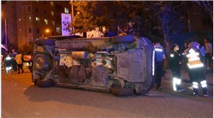 İYİ Partilileri taşıyan minibüs devrildi: 1 yaralı