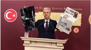 CHP'li Antmen'den sansür yasasına siyah gazeteli protesto