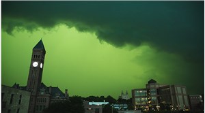 ABD’de Sioux Falls’ta gökyüzü yeşile döndü