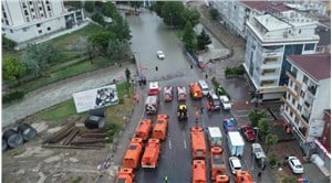 Esenyurt'ta sel felaketi: Dere taştı, ev ve iş yerlerini su bastı, işçiler mahsur kaldı