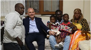 Soylu, Senegalli aileyi ziyaret etti: Onların öfkesi size değil, bize