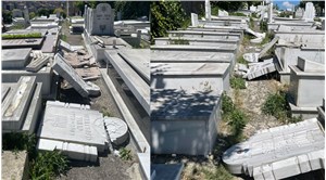 İstanbul'da Yahudi mezarlığına saldırı: Mezar taşları kırıldı