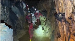 Mağarada mahsur kalan 3 kişi, 12 saatlik çalışmanın ardından kurtarıldı