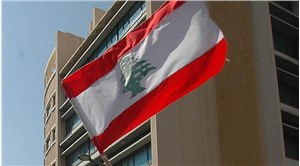 Lübnan'da silahlı kişi 'hesabındaki parayı çekemediği' gerekçesiyle çalışanları rehin aldı