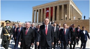 Anıtkabir'de 'Zafer Bayramı' töreni: Erdoğan sloganları atıldı!