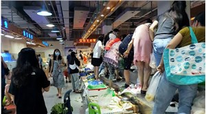 Çin'de vaka artışının ardından tam kapanma kararı: Halk marketlere akın etti