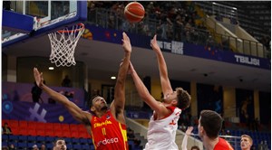 EuroBasket 2022: İspanya'ya yenilen Türkiye, grubu ikinci sırada tamamladı