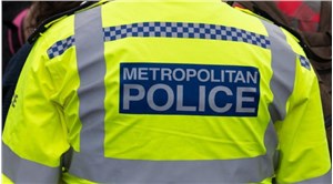 Londra'nın merkezinde iki polis memuru bıçaklandı