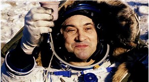 'Uzayda en uzun yolculuk' rekorunu kıran kozmonot hayatını kaybetti