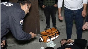 Erzurum'da bir genç, küpesiyle alay eden 2 kişi tarafından bıçaklandı