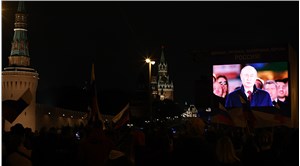 Putin, Kızıl Meydan'da halka seslendi: Tarihi bir gün yaşıyoruz