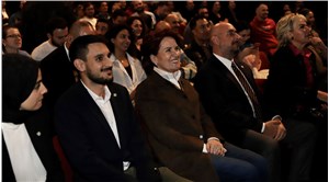 "Ne diyon Meral'e?" esprisi gündem olmuştu: Akşener, Baturay Özdemir'in stand-up gösterisini izledi
