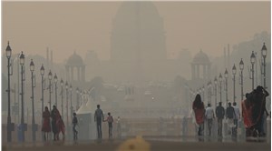 Hindistan'da hava kirliliği 'tehlikeli' seviyeye yükseldi, Yeni Delhi'de ilkokullar tatil edildi
