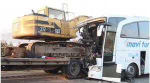Amasya'da yolcu otobüsü ile TIR çarpıştı: 3 kişi öldü, 8 kişi yaralandı