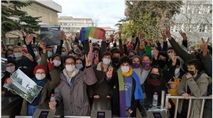 Boğaziçi protestolarında LGBTİ+ bayrağı açan 12 kişi hakkında hapis cezası talep edildi!