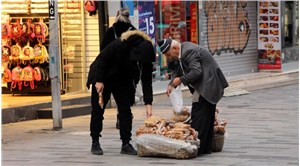 İstiklal Caddesi’ndeki yasağa seyyar satıcılardan tepki:  Bu saatten sonra ne iş yapacağım?