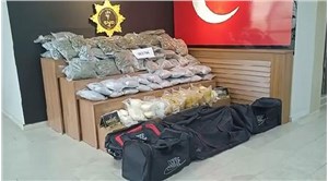 Urfa'da özel bir üniversiteye ait araçta 74 kilo uyuşturucu bulundu