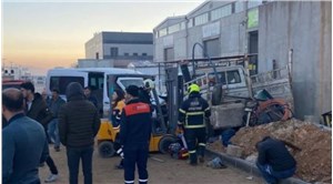 Antep'te servis minibüsü, kamyonete çarptı: 2 işçi hayatını kaybetti