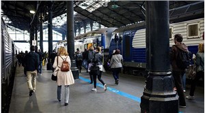 Fransa, iptal edilen seferler nedeniyle yolculara bilet parasının 2 katını geri ödeyecek