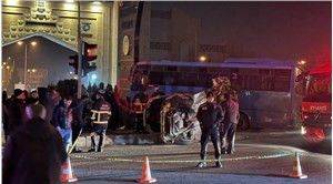Niğde'de halk otobüsü ile otomobil çarpıştı: 4'ü ağır 15 yaralı