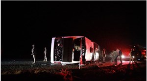 Diyarbakır'da yolcu otobüsü devrildi: 5 can kaybı, 23 yaralı