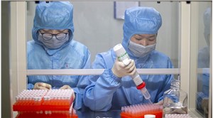 Çin, yurtdışından gelen ve testi pozitif olanların numunelerinde DNA incelemesi yapacak
