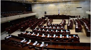 İsrail Yüksek Mahkemesi, "hükümlü bakanın kabinede yer alamayacağına" karar verdi