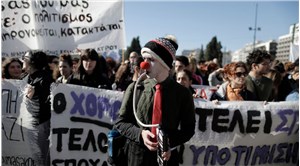 Yunanistan'da sanat emekçilerinin grevi sürüyor: Sanat tahribatına son verin