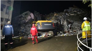 Depremde yıkılan İskenderun Devlet Hastanesi'nde arama kurtarma çalışmaları sürüyor