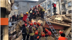 BirGün deprem bölgesinde: Hatayda enkaz altında kalan baba ve kızı 102nci saatte kurtarıldı
