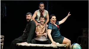 İzmir Büyükşehir Belediyesi Şehir Tiyatrolarından yeni oyun: 3 Nalla 1 At