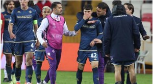 Sivasspor taraftarı Fiorentinalı futbolcunun burnunu kırdı