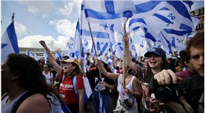 İsrailde Netanyahu geri adım atmasına rağmen protestolar sürüyor