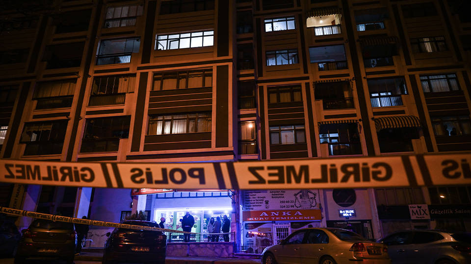Ankara'da bir apartmanda patlama meydana geldi
