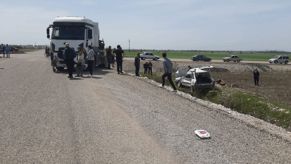 Osmaniye'de beton mikseri ile otomobil çarpıştı: 2 ölü