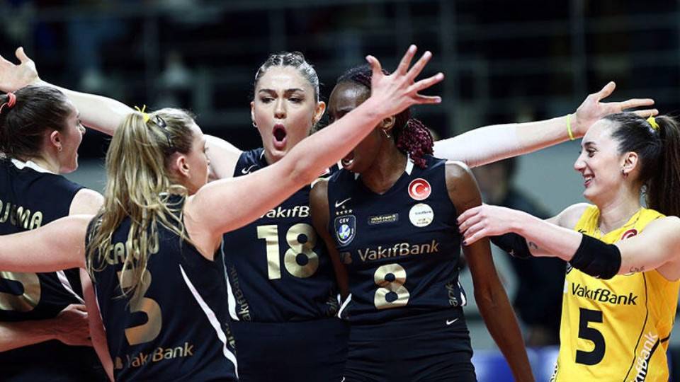 Voleybol AXA Sigorta Kadınlar Kupa finalini VakıfBank kazandı