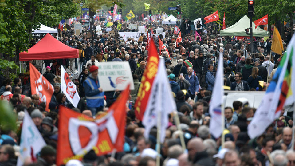 Fransa'da 'emeklilik reformu' protestosu 1 Mayıs'ta da devam etti: 22 gözaltı
