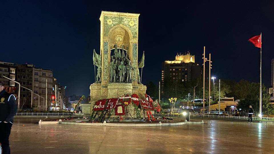 Taksim Meydanı yeniden açıldı