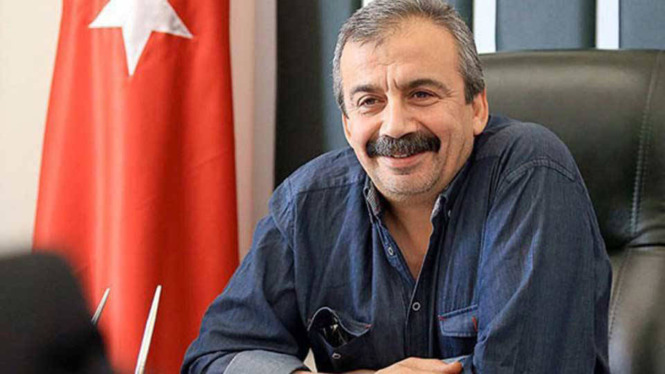 Sırrı Süreyya Önder: Çözüm süreci bekliyoruz; AKP yaptı, CHP niye yapamasın?