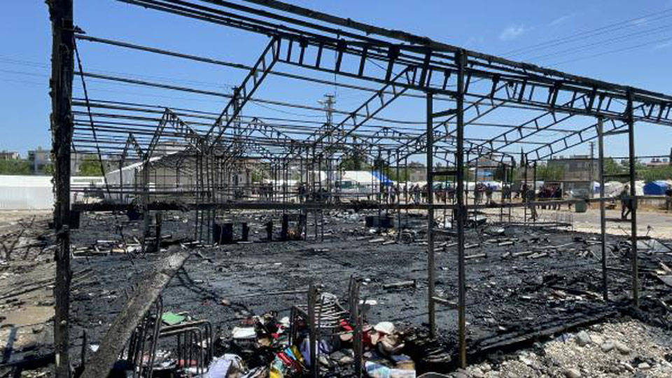 Adıyaman'da bin 324 yurttaşın yaşadığı çadır kentte yangın çıktı